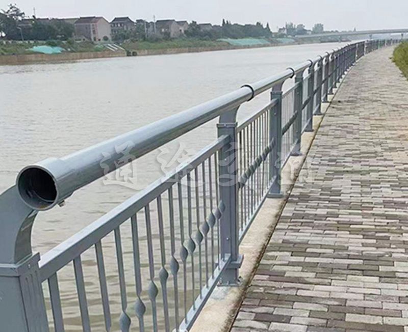 橋梁護欄